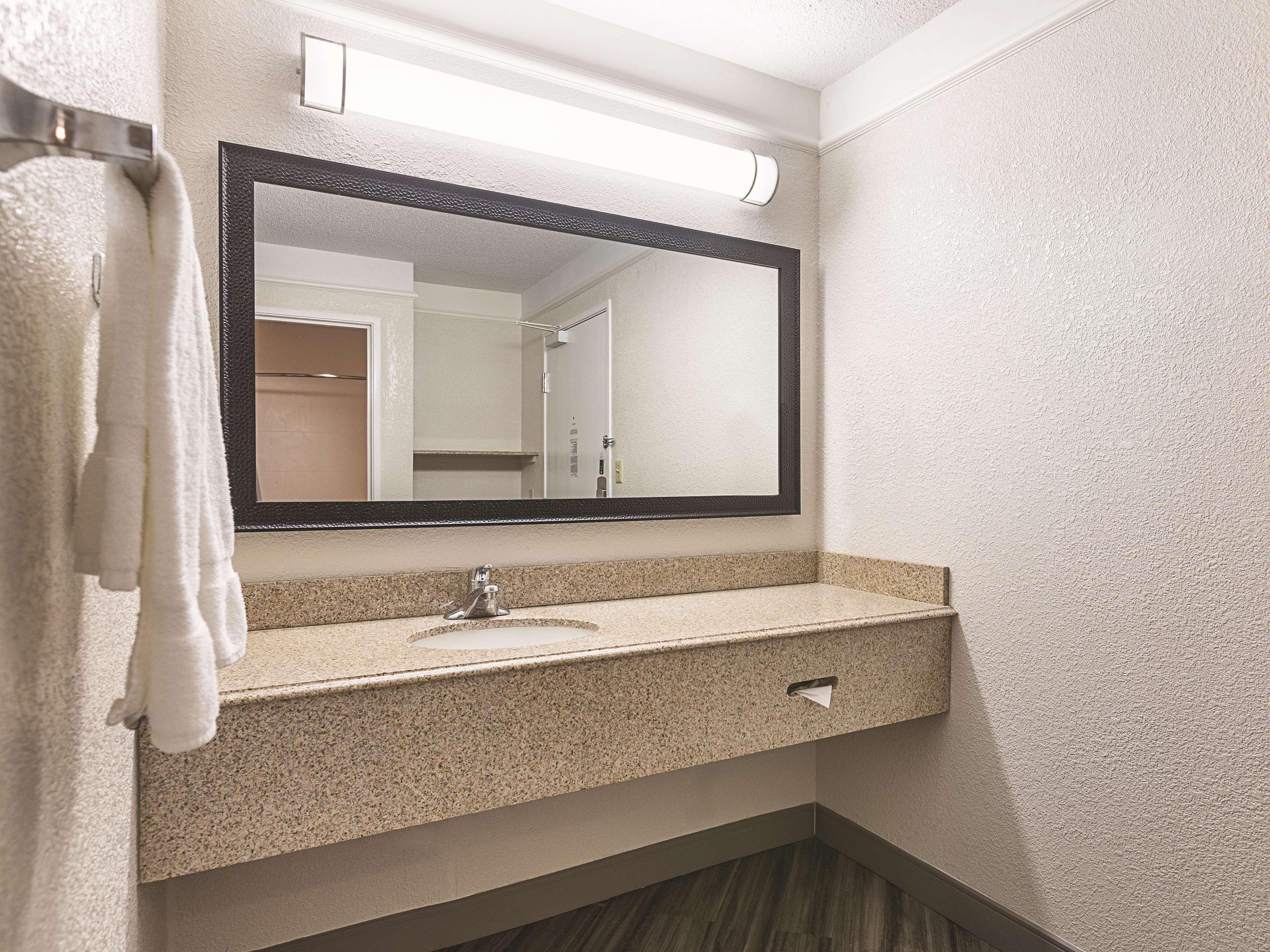 Hotel La Quinta By Wyndham Baton Rouge Siegen Lane Prairieville Exterior foto